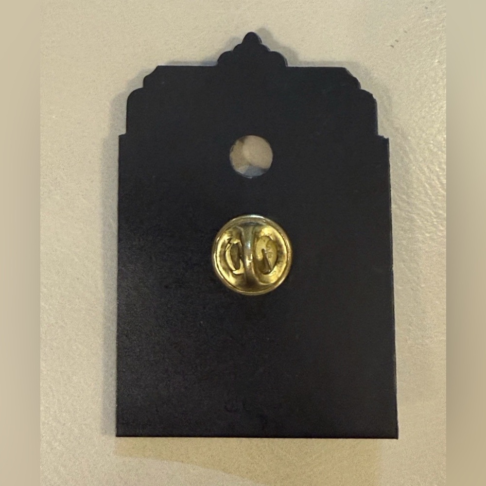 Vintage Universal Studios Movie Reel Film Camera Trading Pin NOS NEW Collector - Picture 3 of 4